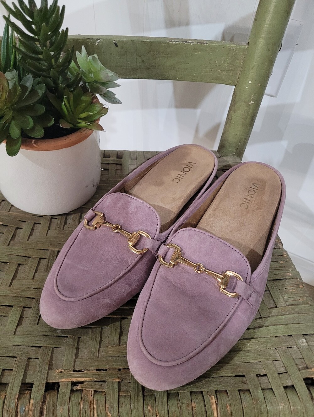 Vionic Lavender Suede Slip-On Mule with Gold Hardware Size 9.5